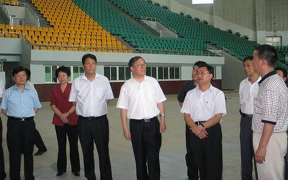 时任湖北省委书记、省人大主任李鸿忠视察88858cc永利集团武当山体育馆项目部